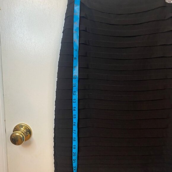 R&M Richards Black skirt - Picture 3 of 6